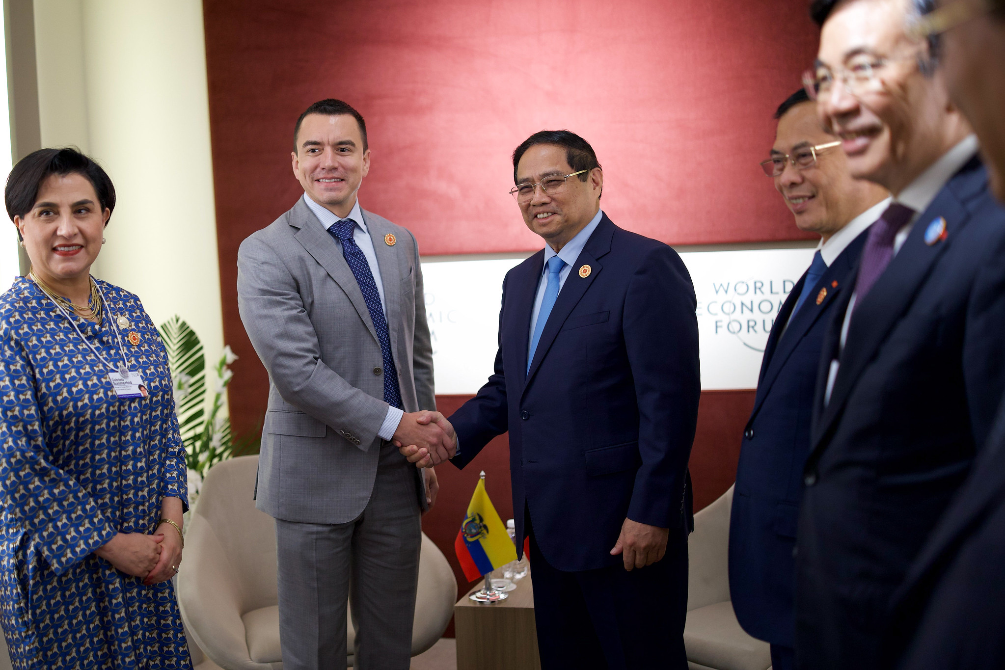 Daniel Noboa se reunió con el Primer Ministro de Vietnam