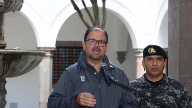 Ministro del Interior cuestiona a jueces y fiscales por liberación de detenidos vinculados a “Los Lobos”