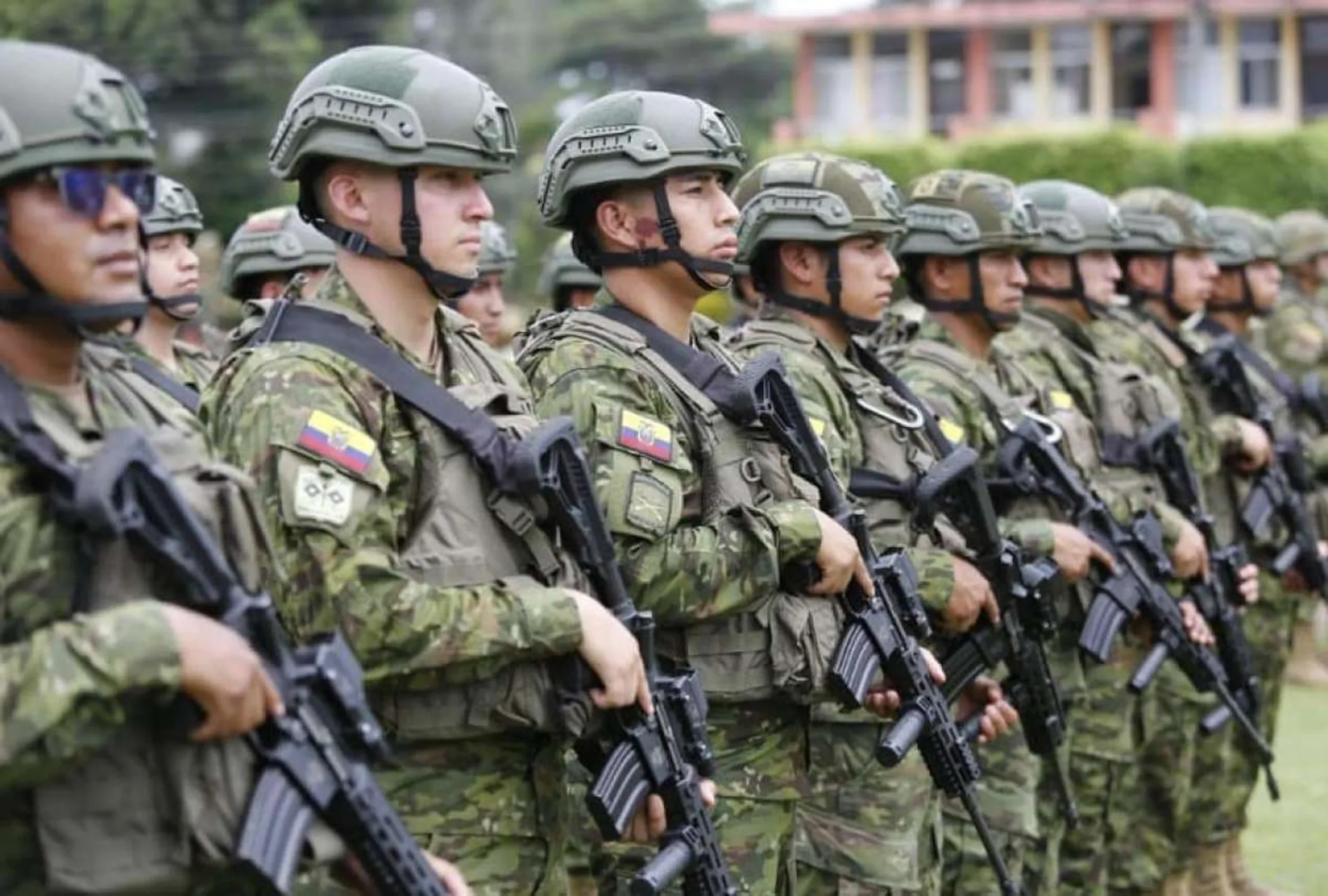 Ministro de Defensa advierte uso de fuerza letal contra criminales