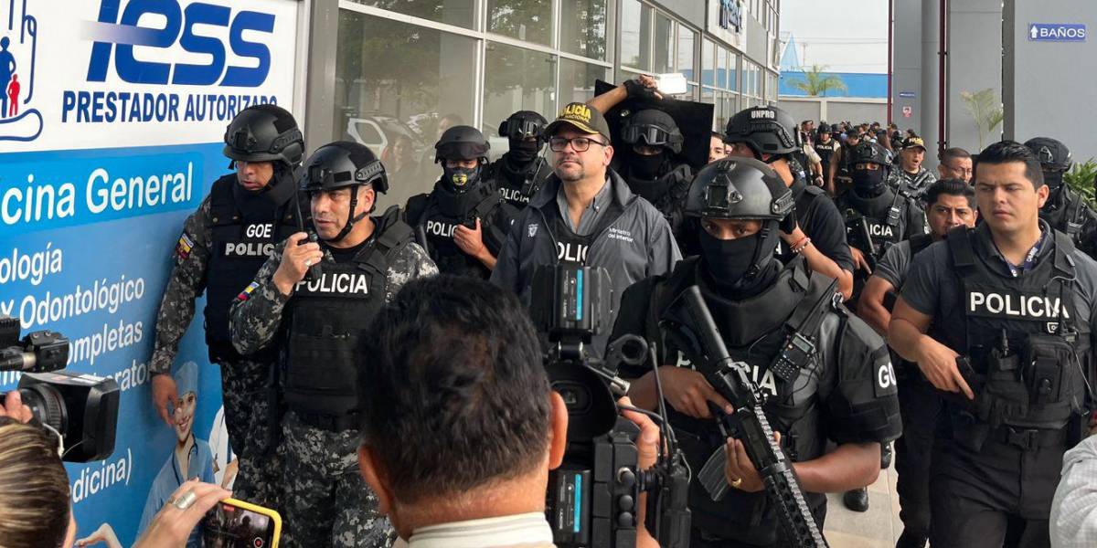Policías allanan oficinas de Agencia de Tránsito de Durán