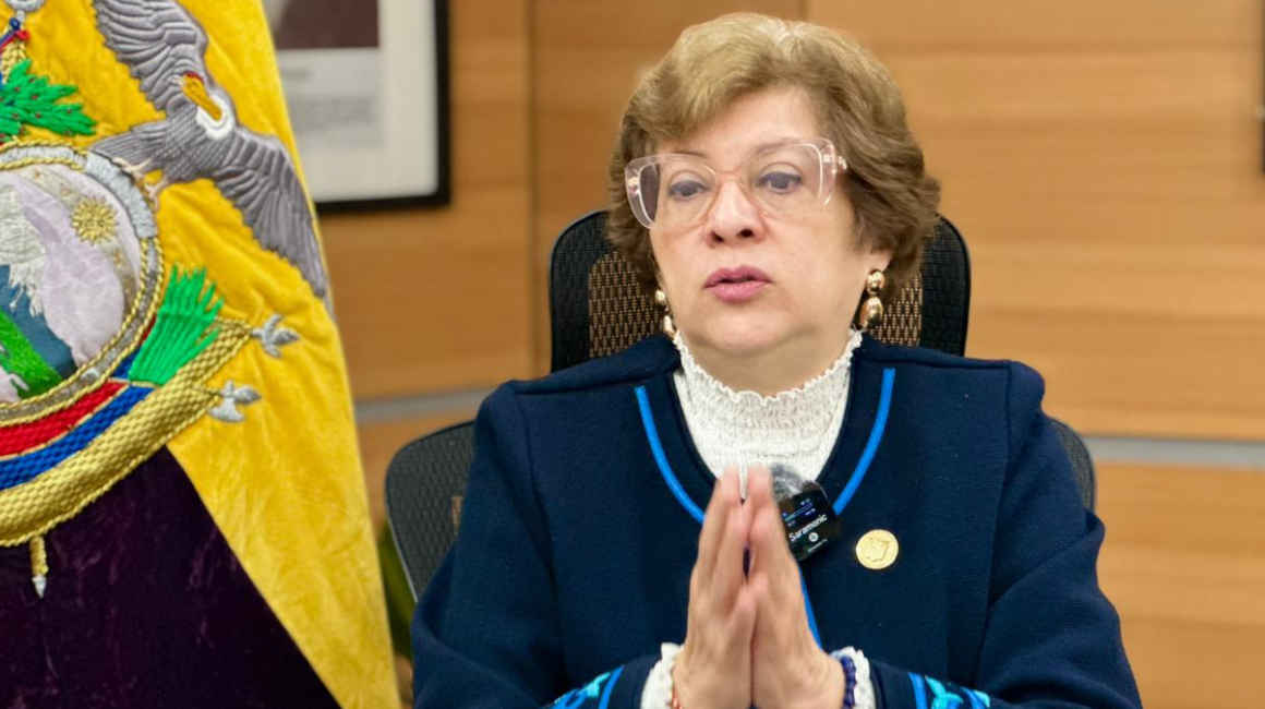 Ministra de Trabajo se pronuncia sobre la pregunta referente al trabajo por horas de la consulta popular